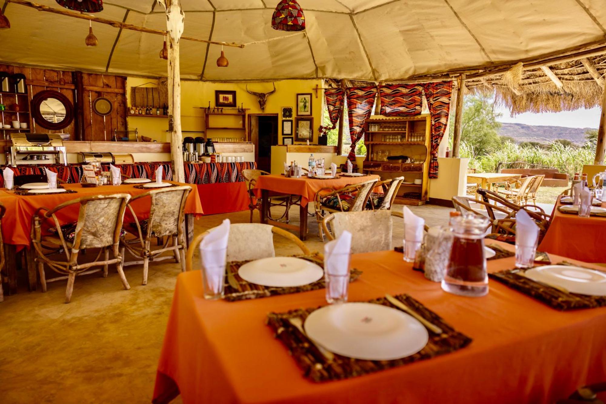 Lake Natron Maasai Giraffe Eco Lodge And Camping Mtowabaga Eksteriør bilde