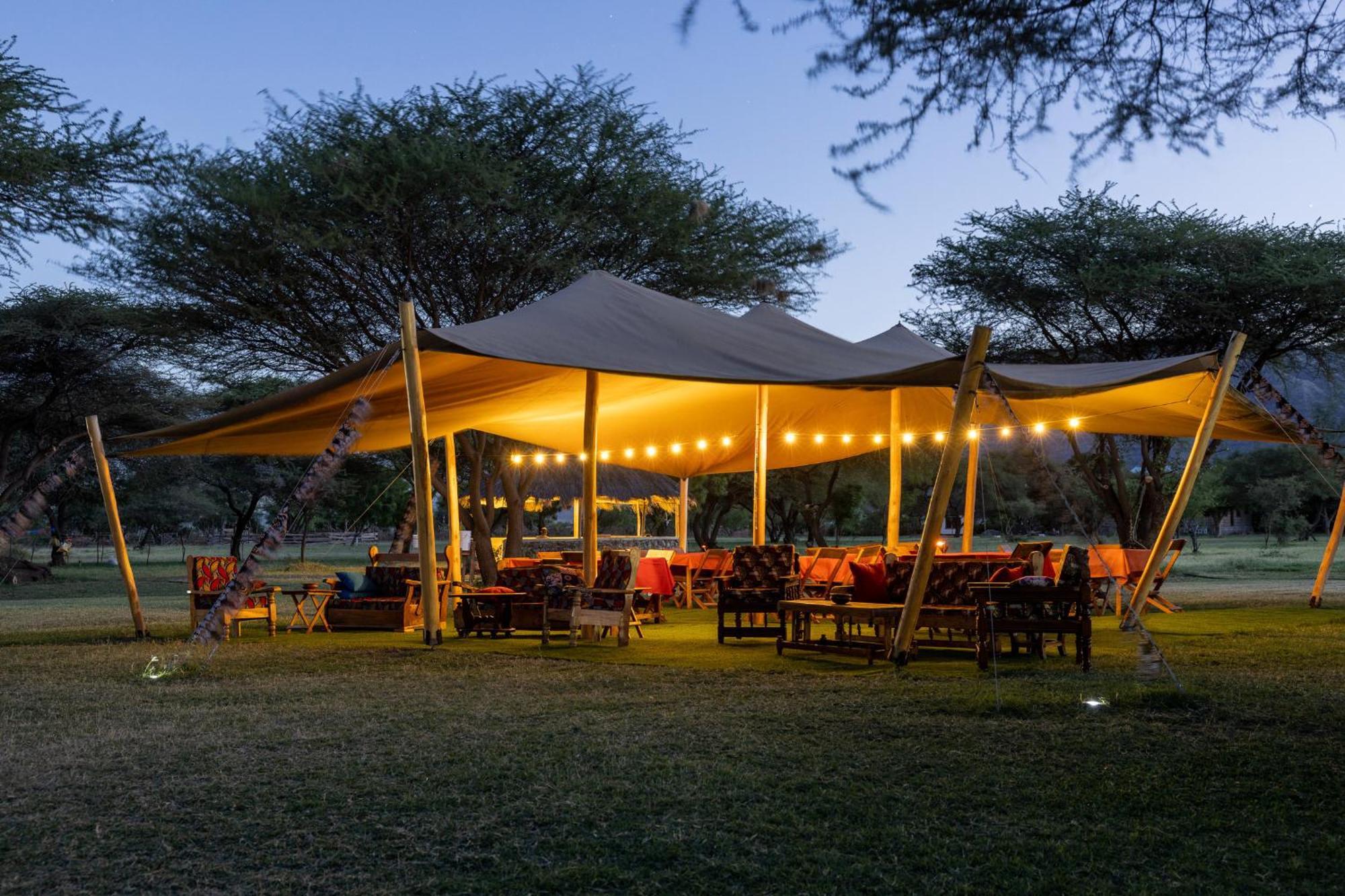 Lake Natron Maasai Giraffe Eco Lodge And Camping Mtowabaga Eksteriør bilde