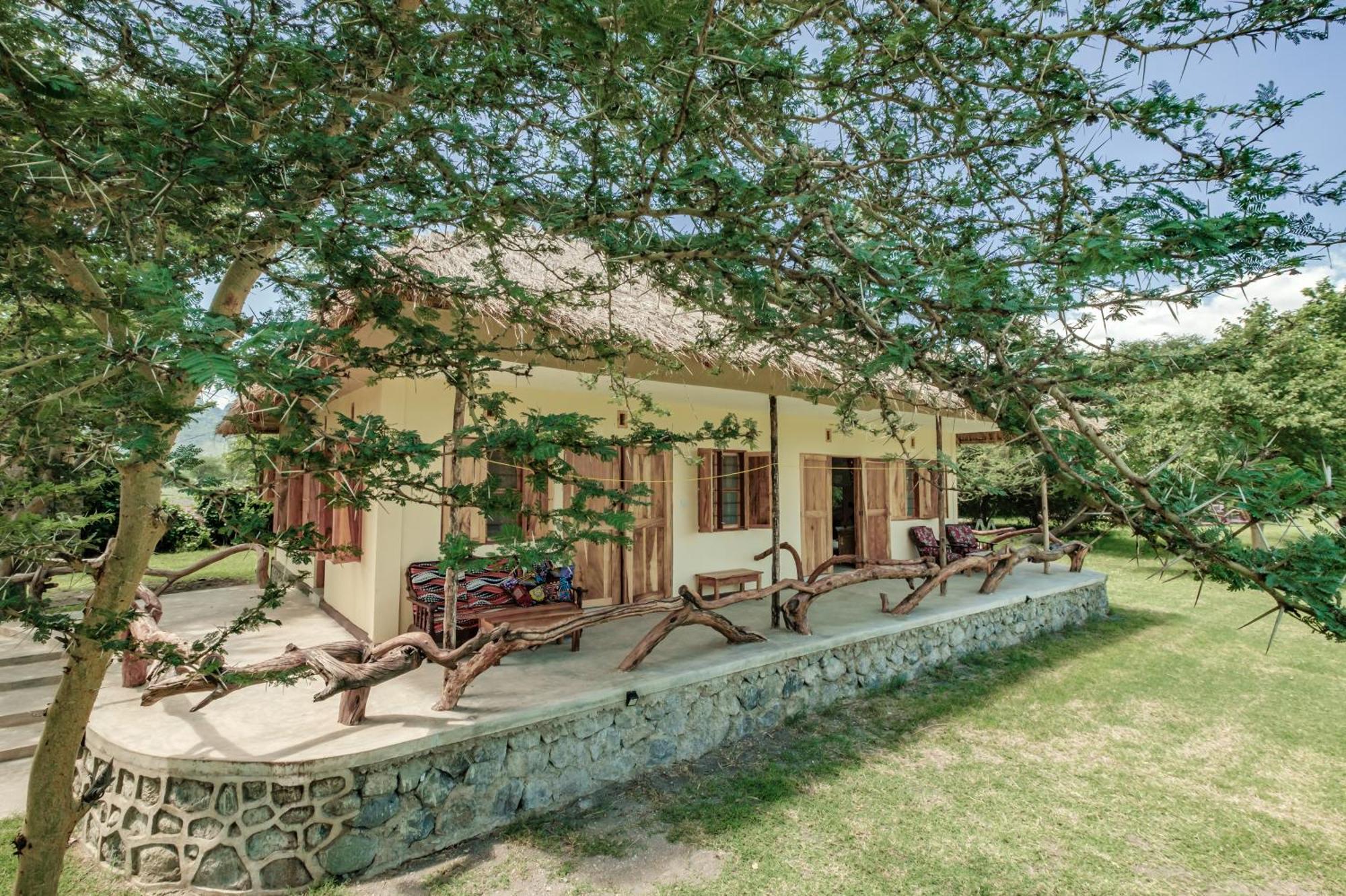 Lake Natron Maasai Giraffe Eco Lodge And Camping Mtowabaga Eksteriør bilde